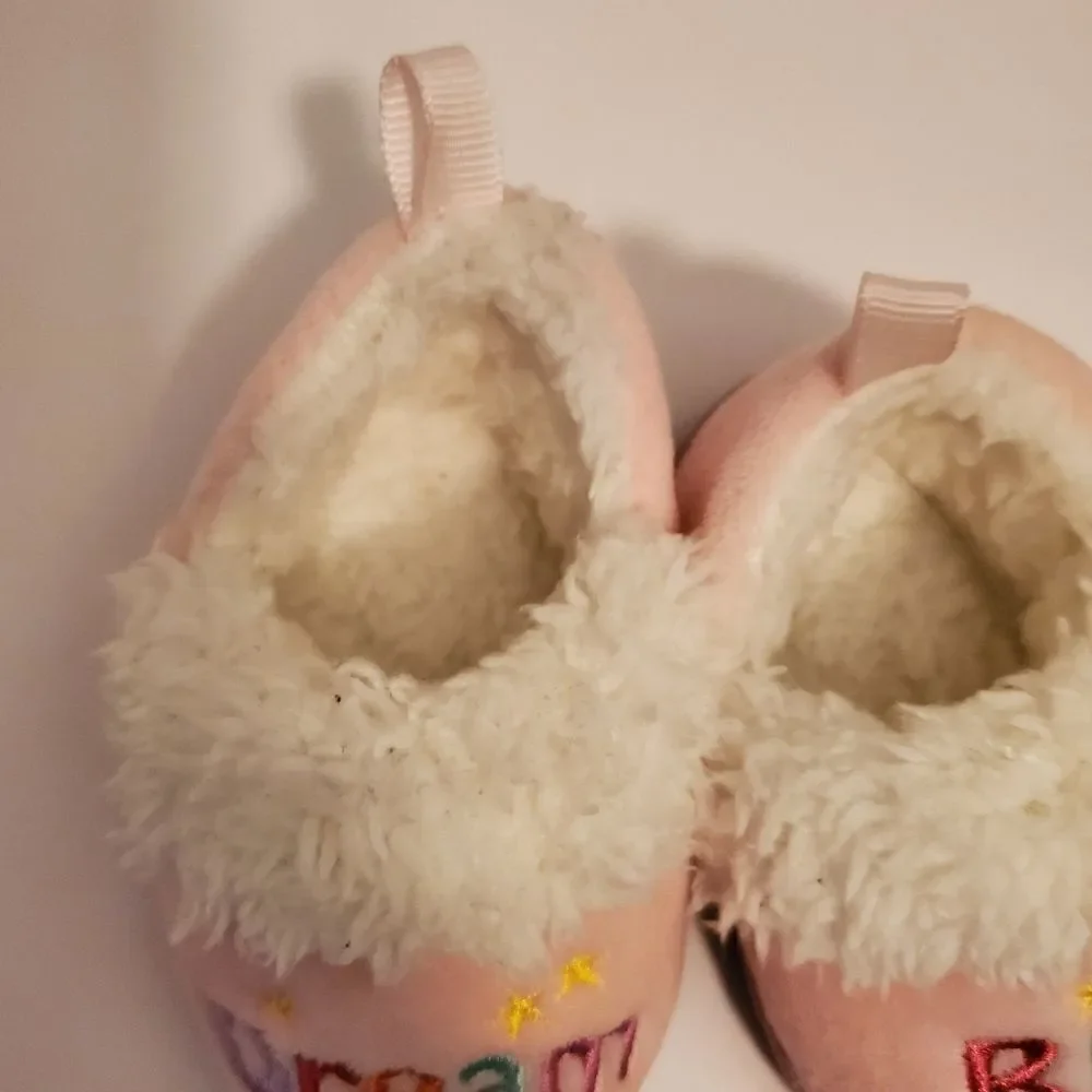 Adorable infant slippers size 2